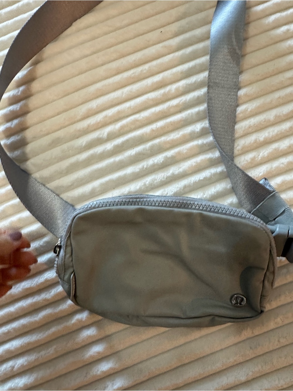 Gray lululemon Waist Bag - Casual Crossbody Pouch - Picture 2 of 3